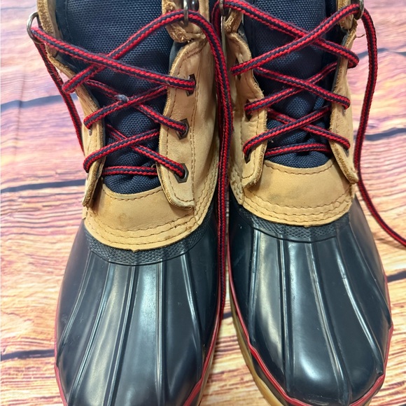 Lands' End Navy and Tan Winter Boots with Red Laces - Picture 2 of 6